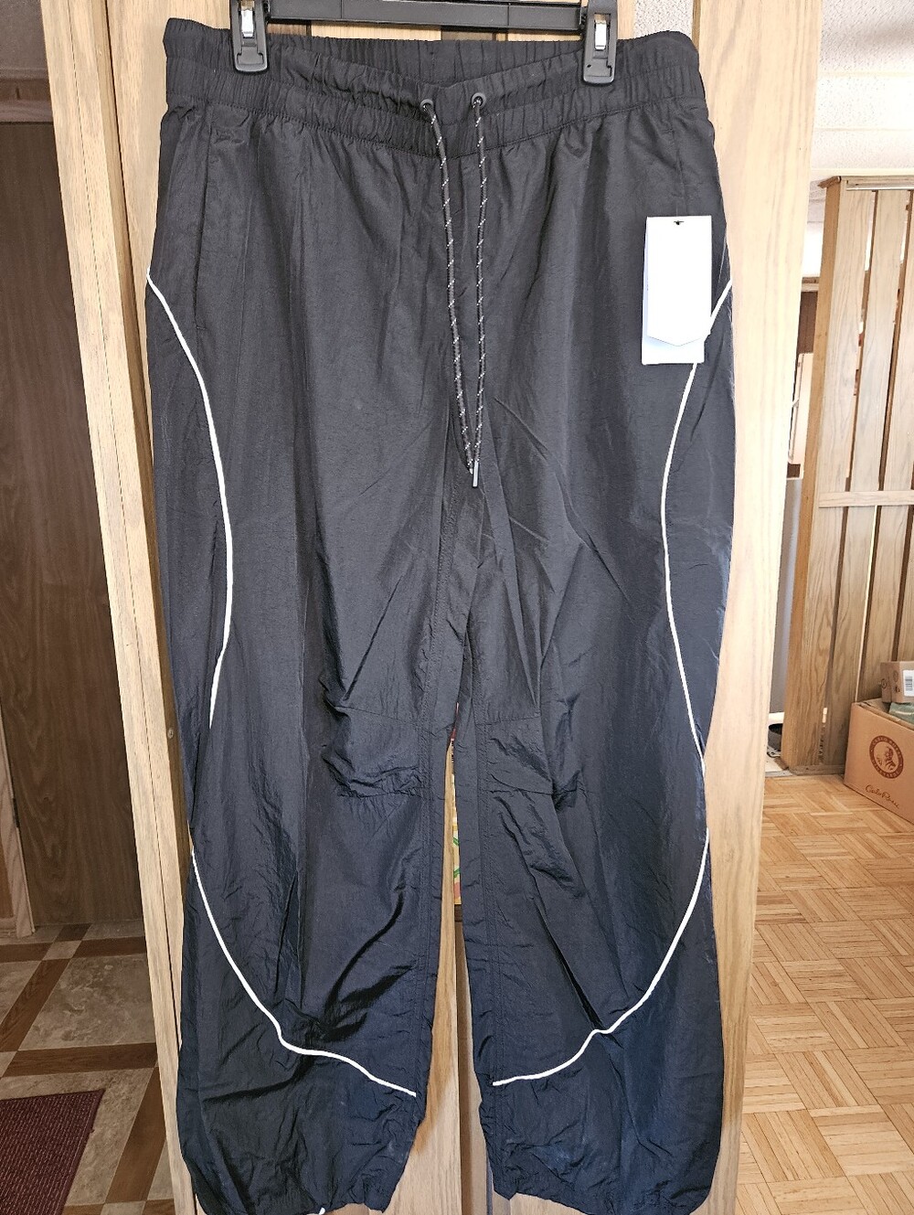 NWT Avia Sz L Black Tennis Windpants